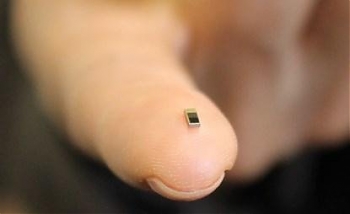 Forza Silicon и Lattice Semiconductor объединили усилия для выработки «интеллектуального» датчика, в составе которого работает ПЛИС MachXO2-7000. Forza Silicon и Lattice Semiconductor объединили усилия для выработки «интеллектуального» датчика, в составе которого работает ПЛИС MachXO2-7000.